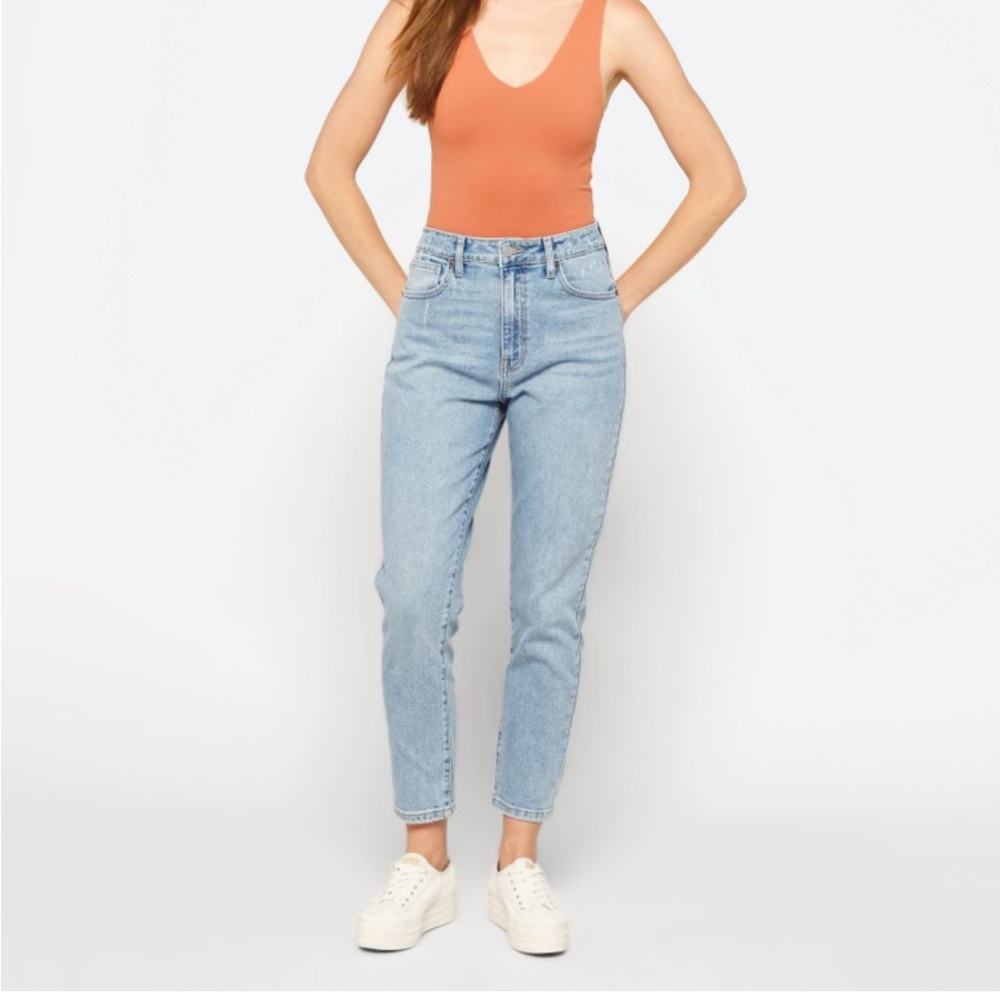 Just USA Otilia High Rise Mom Jeans • Light Wash Straight Leg • Stitch Fix Jeans